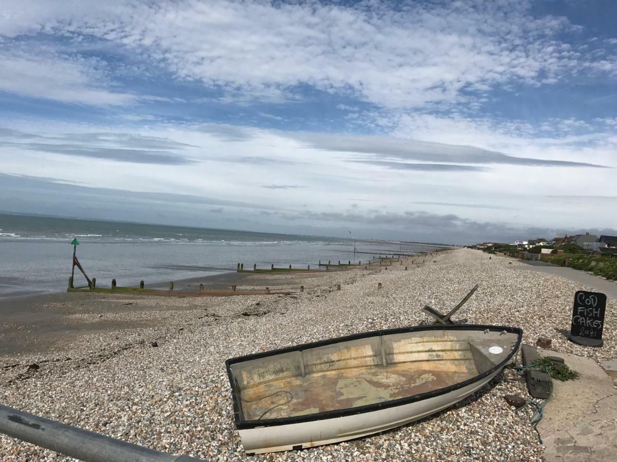 Wittering Holiday Home อีสต์วิทเทอริง ภายนอก รูปภาพ