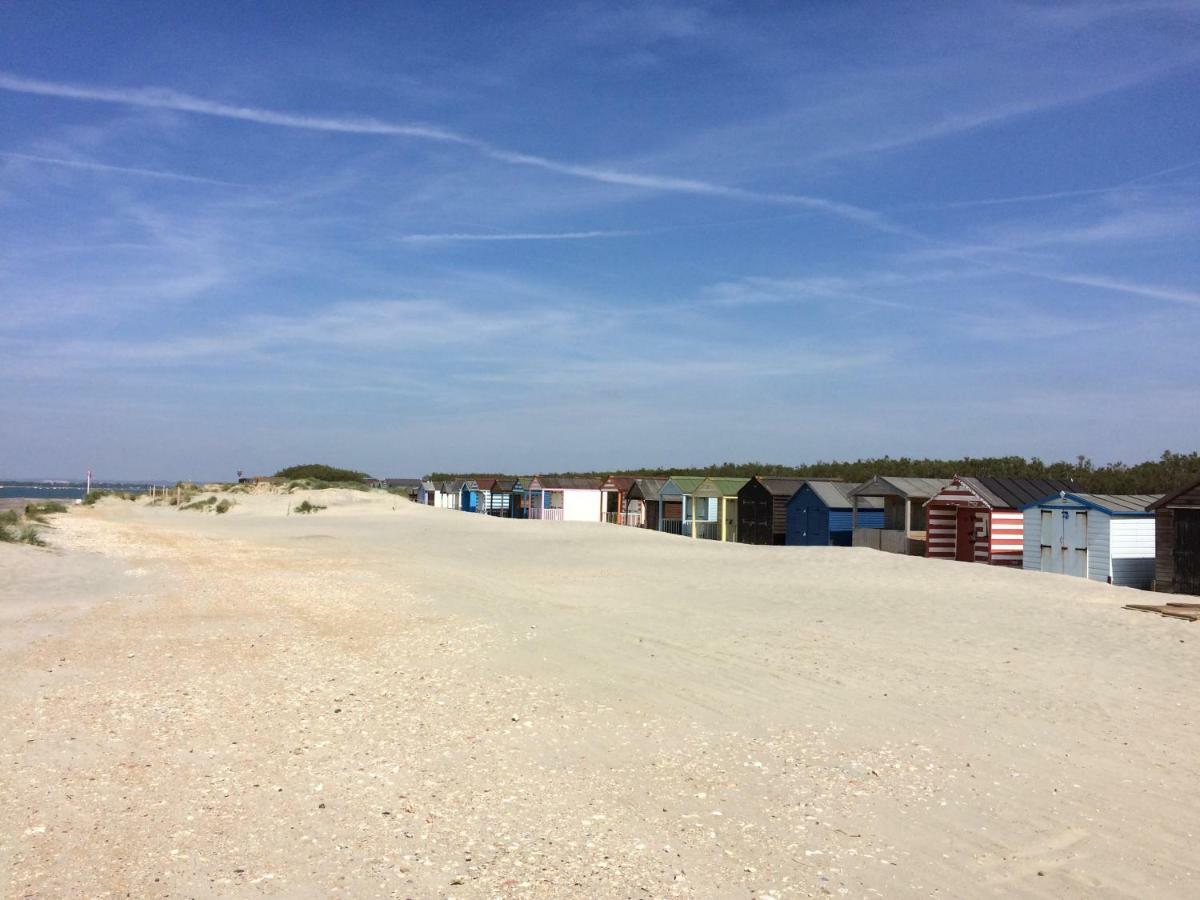 Wittering Holiday Home อีสต์วิทเทอริง ภายนอก รูปภาพ