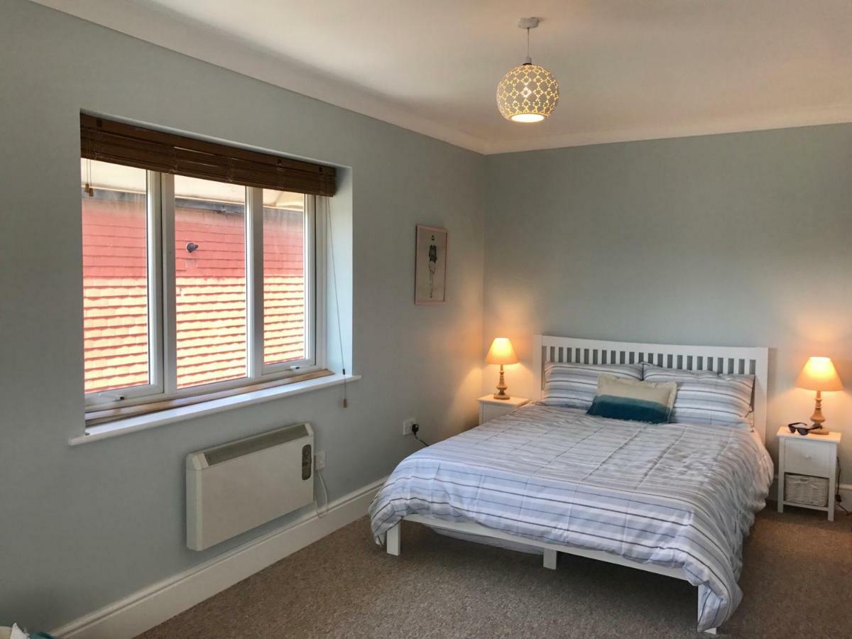 Wittering Holiday Home อีสต์วิทเทอริง ภายนอก รูปภาพ