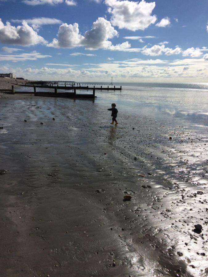 Wittering Holiday Home อีสต์วิทเทอริง ภายนอก รูปภาพ